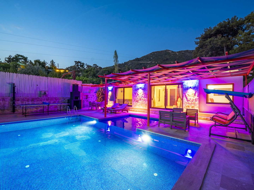  gece  -  Kasım
  | Kalkan İslamlar Balayı Villası: Taş ve Ahşabın Romantik Uyumu